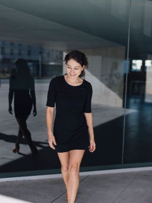 Janina Elkin